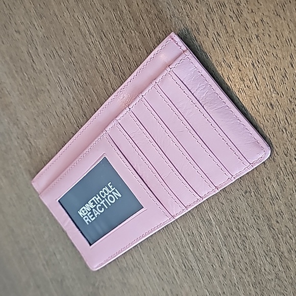 Kenneth Cole Reaction Pink Wallet - Picture 3 of 4